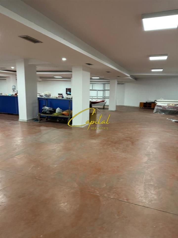 AMBIENT BIZNESI ME QERA 450 M2 RRUGA JORDAN MISJA 2.800 EURO