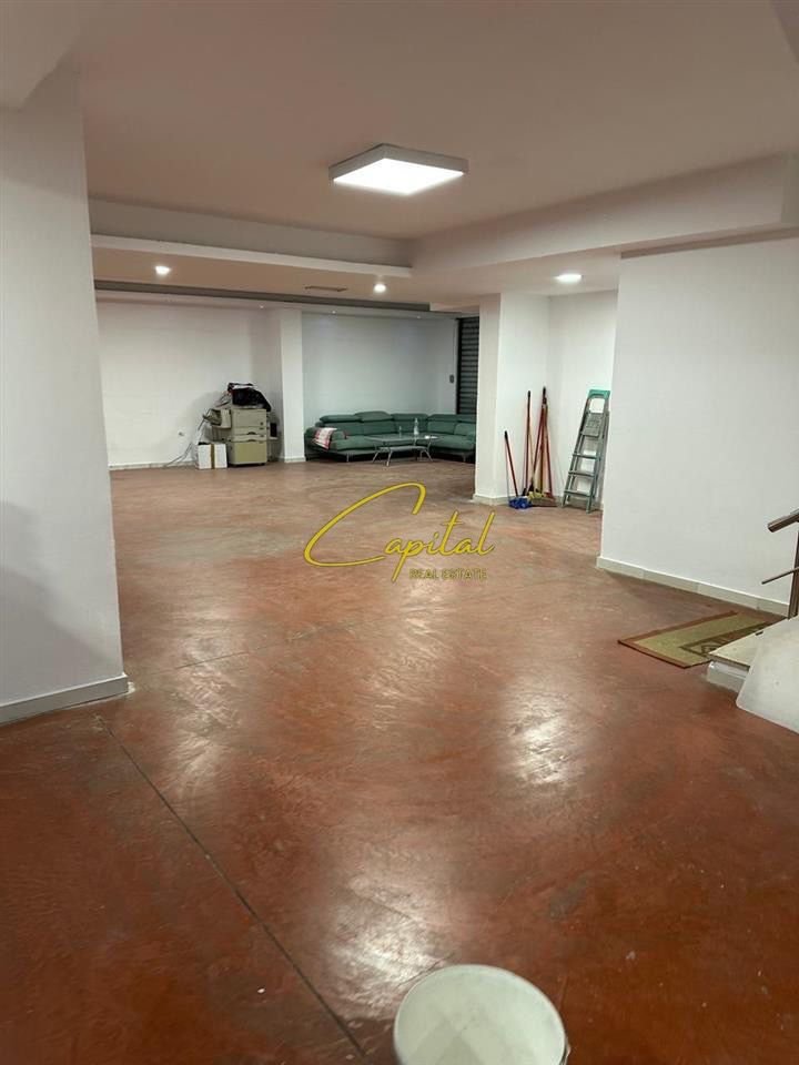 AMBIENT BIZNESI ME QERA 450 M2 RRUGA JORDAN MISJA 2.800 EURO