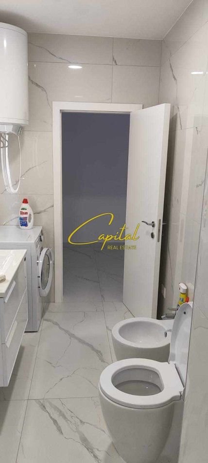 WhatsApp Image 2025-12-17 at 11.08.08 AM APARTAMENT ME QERA 2+1 ISH PARKU 530 EURO