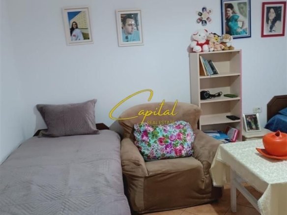 SHITET VILE PRIVATE 670 M2 BERAT 450.000 EURO