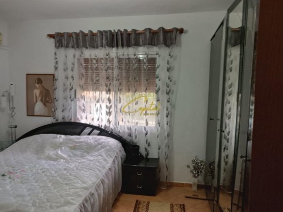 SHITET VILE PRIVATE 670 M2 BERAT 450.000 EURO