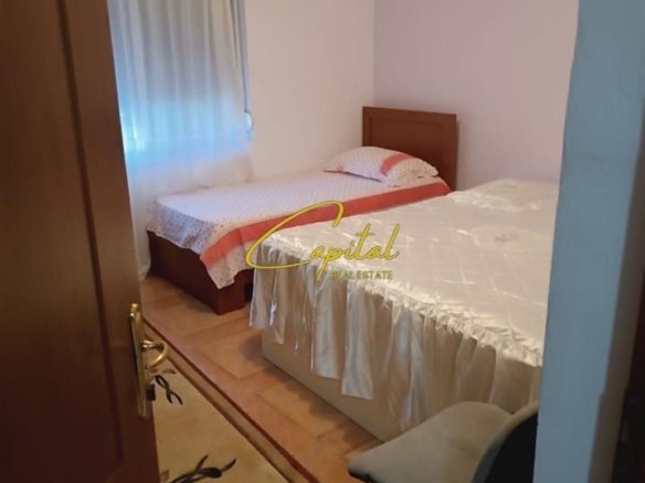 SHITET VILE PRIVATE 670 M2 BERAT 450.000 EURO
