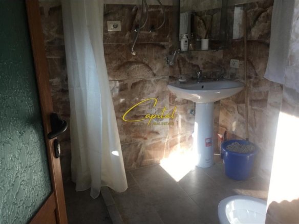 SHITET APARTAMENT 1+1 BERAT 65.000 EURO