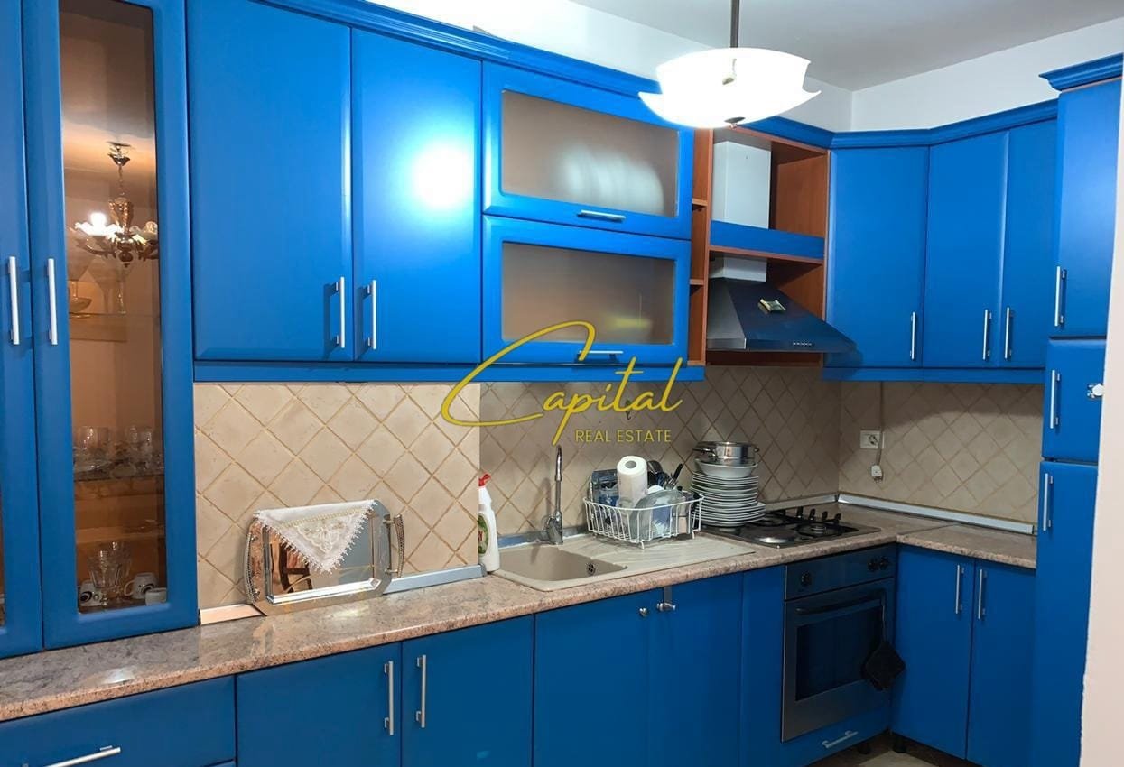 SHITET APARTAMENT 1+1 ISH STACIONI TRENIT 165.000 EURO