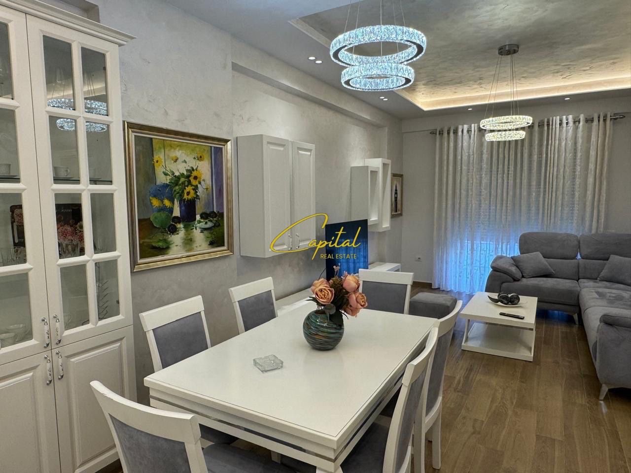 APARTAMENT ME QERA 2+1 KOMPLEKSI GOLDEN PARK 3 60.000 LEKE