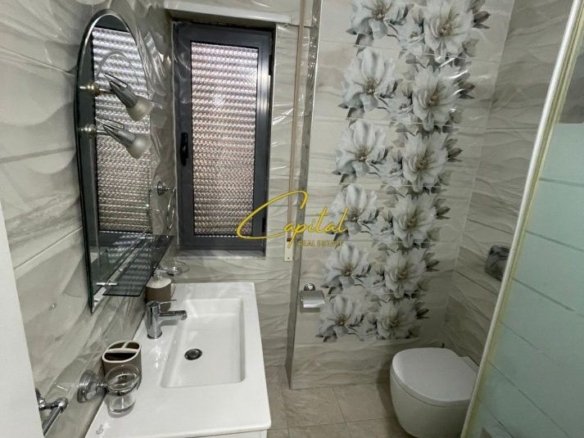 APARTAMENT ME QERA 2+1 KOMUNA E PARISIT 750 EURO