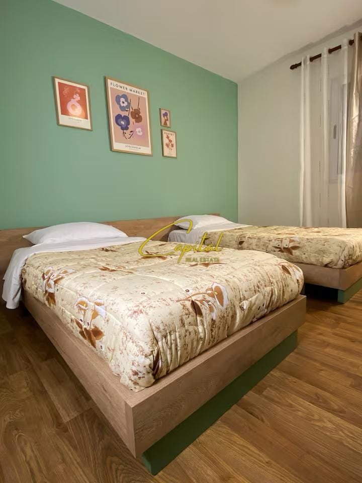 WhatsApp Image 2025-12-19 at 4.43.58 PM (1) APARTAMENT ME QERA 2+1 ISH TREGU ELEKTRIK 65.000 LEKE