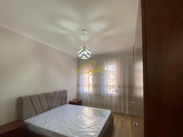 APARTAMENT ME QERA 1+1 21 DHJETORI 55.000 LEKE