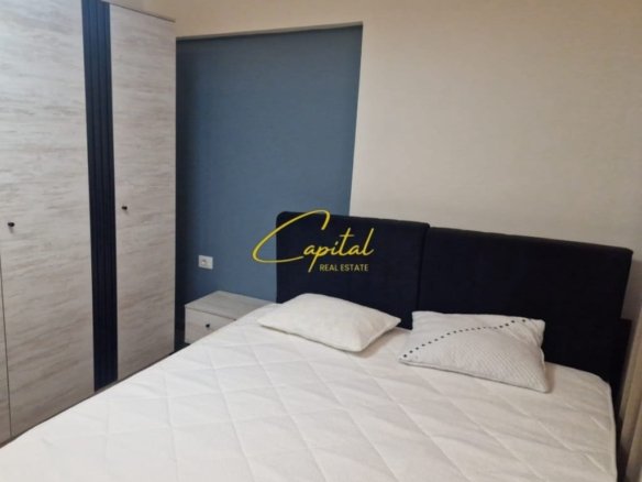 APARTAMENT ME QERA 2+1 ISH STACIONI TRENIT 700 EURO