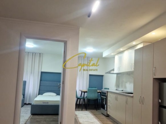 APARTAMENT ME QERA 2+1 ISH STACIONI TRENIT 700 EURO
