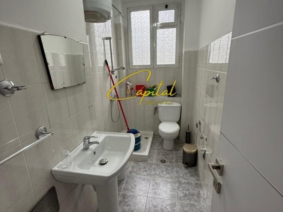 AMBIENT BIZNESI ME QERA 75 M2 RRUGA E DIBRES 120.000 LEKE