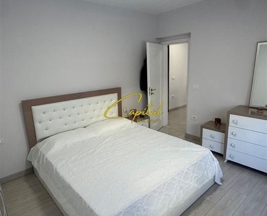 APARTAMENT ME QERA 1+1 RRUGA E ELBASANIT 65.000 LEKE