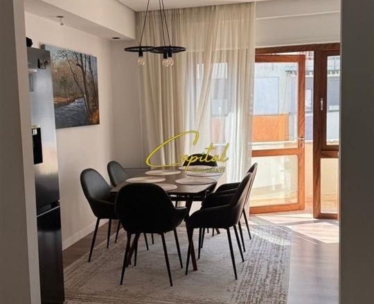 APARTAMENT ME QERA 3+1 FRESKU 65.000 LEKE