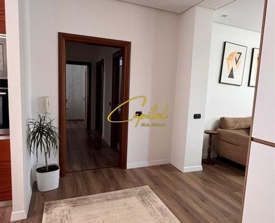 APARTAMENT ME QERA 3+1 FRESKU 65.000 LEKE