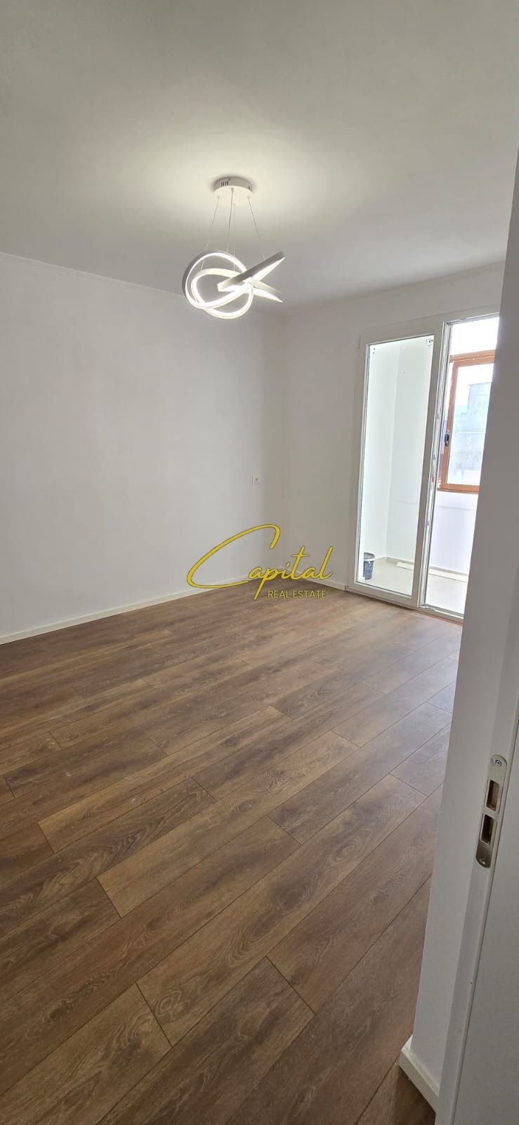 SHITET APARTAMENT 1+1 21 DHJETORI 140.000 EURO