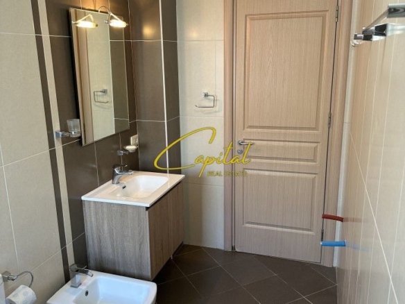 APARTAMENT ME QERA 1+1 5 MAJI 750 EURO