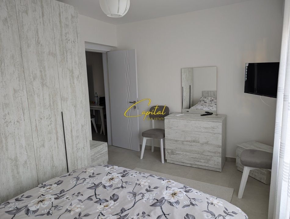 WhatsApp Image 2025-12-24 at 3.33.06 PM APARTAMENT ME QERA 2+1 SELVIA 65.000 LEKE