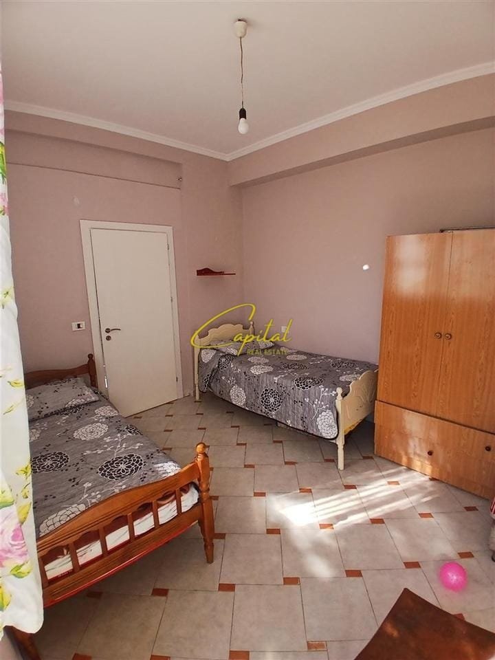 APARTAMENT ME QERA 2+1 SELITE 40.000 LEKE