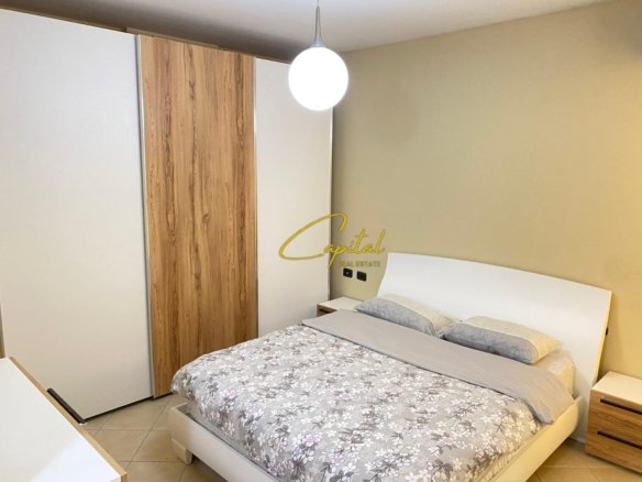 APARTAMENT ME QERA 2+1+2 PAZARI I RI 900 EURO