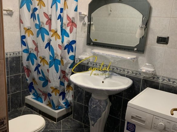 APARTAMENT ME QERA 2+1+2 PAZARI I RI 900 EURO