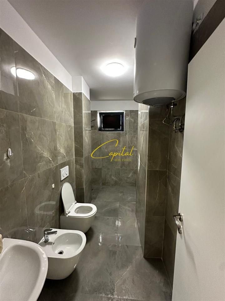 ZYRE ME QERA 90 M2 ASTIR 50.000 LEKE