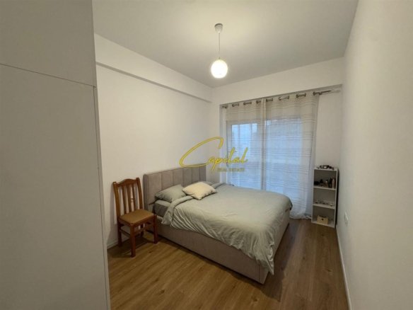 APARTAMENT ME QERA 1+1 ALI DEMI 400 EURO