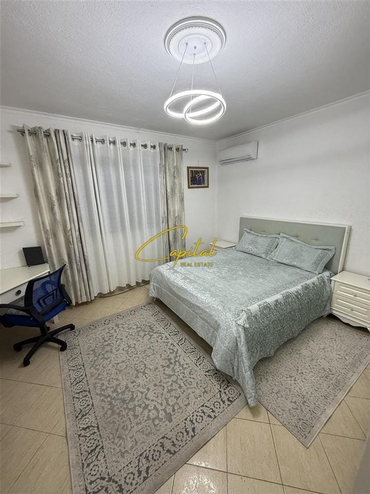 VILE PRIVATE ME QERA 115 M2 5 MAJI 900 EURO
