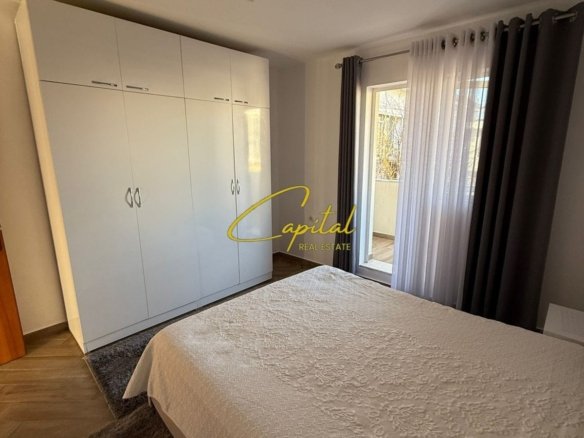 APARTAMENT ME QERA 2+1 5 MAJI 400EURO