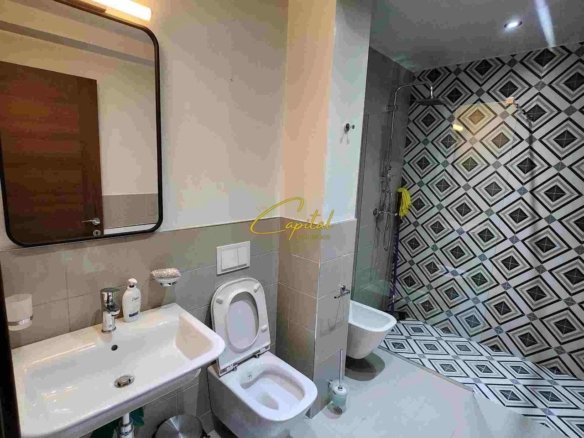 ZYRE ME QERA 66 M2 KOMPLEKSI SQUARE 21 1000 EURO