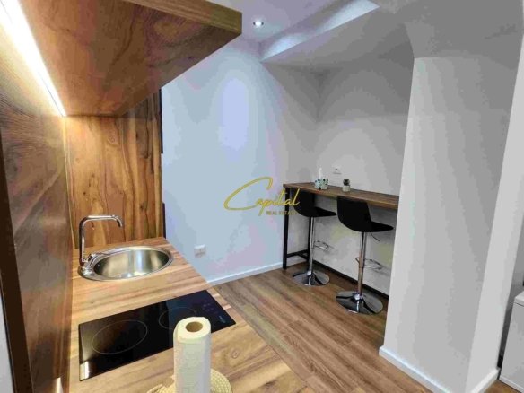 ZYRE ME QERA 66 M2 KOMPLEKSI SQUARE 21 1000 EURO