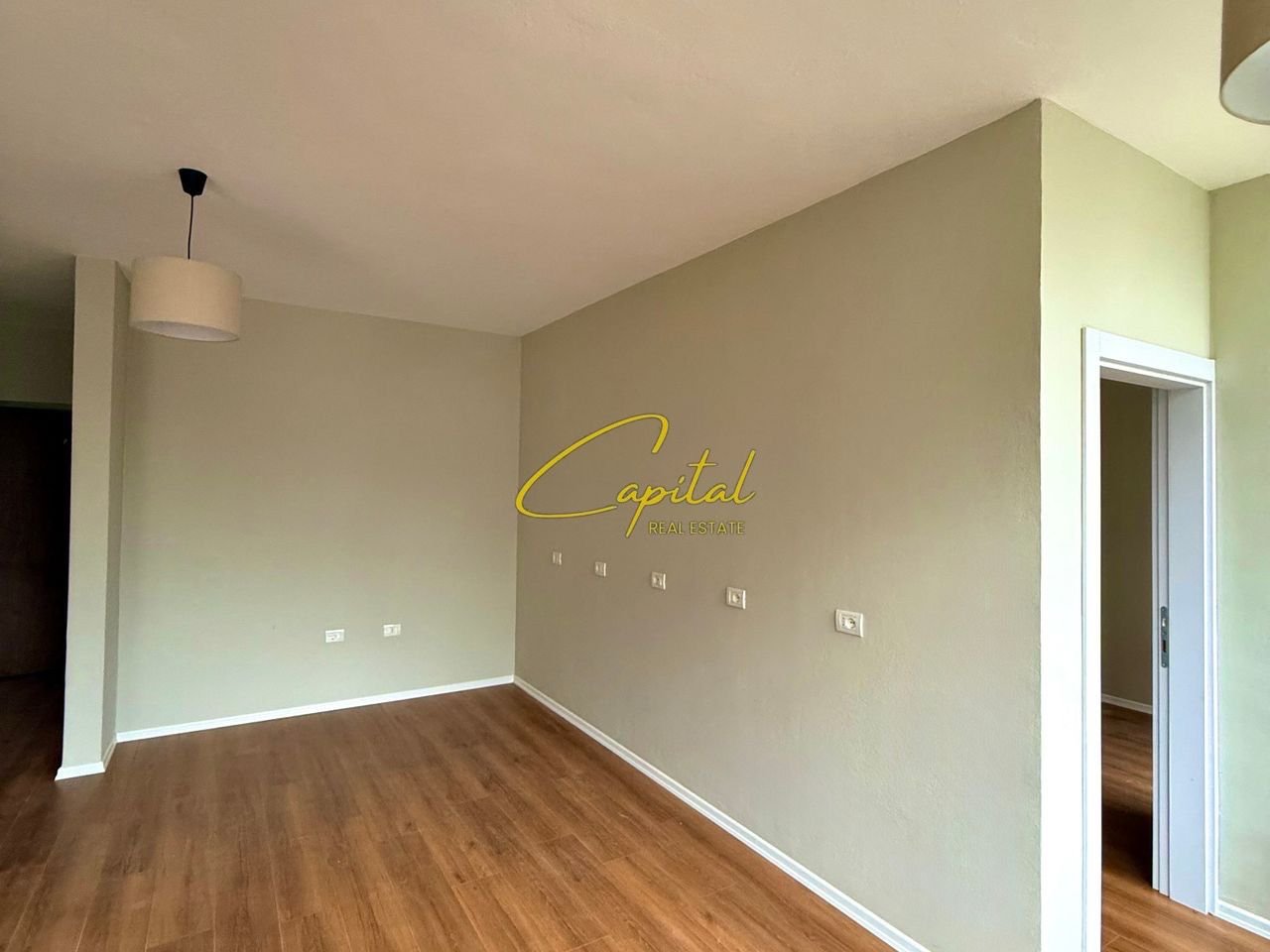 APARTAMENT ME QERA 1+1 BLV BAJRAM CURRI 700 EURO