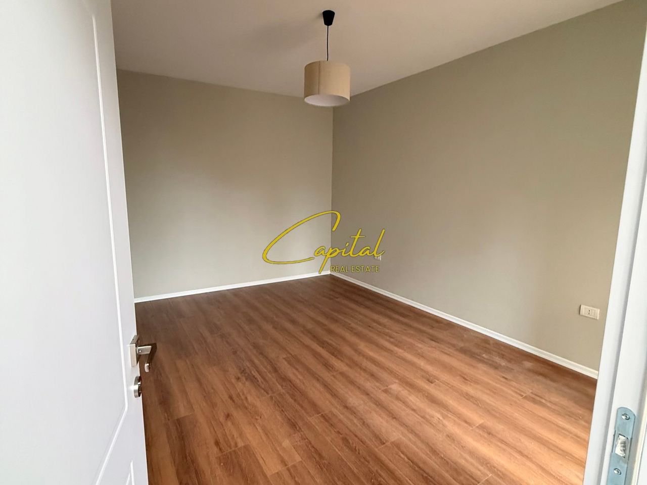 APARTAMENT ME QERA 1+1 BLV BAJRAM CURRI 700 EURO