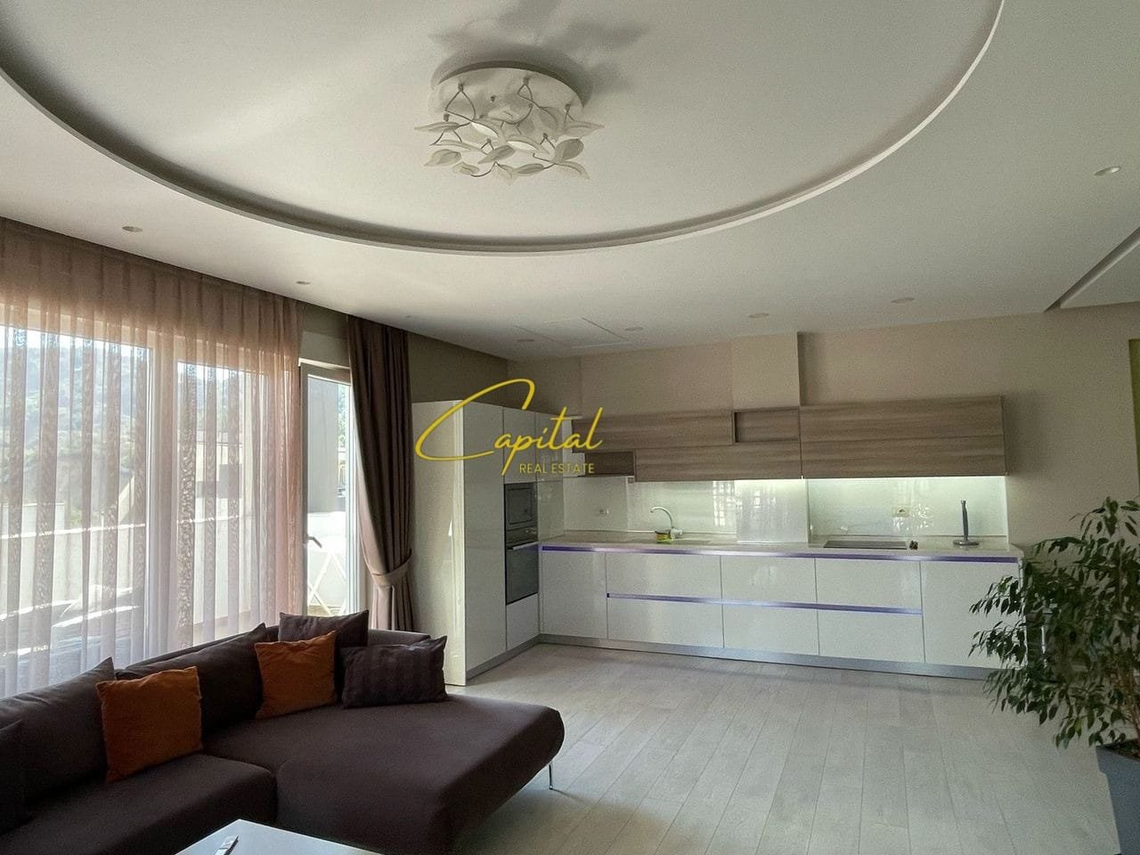 APARTAMENT ME QERA 3+1+2 LIQENI I THATE 1.400 EURO