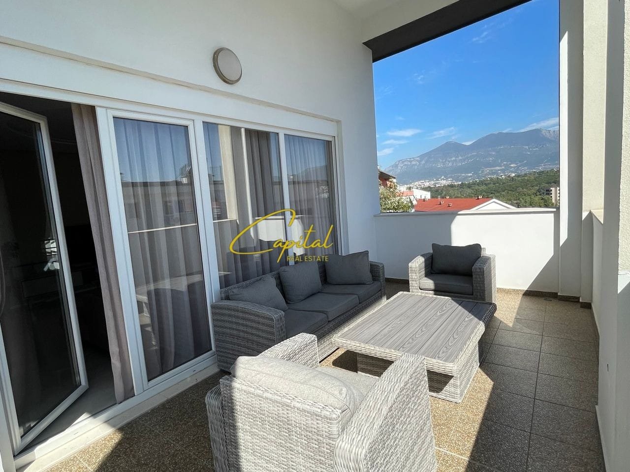 APARTAMENT ME QERA 3+1+2 LIQENI I THATE 1.400 EURO