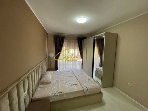 APARTAMENT ME QERA 3+1+2 LIQENI I THATE 1.400 EURO