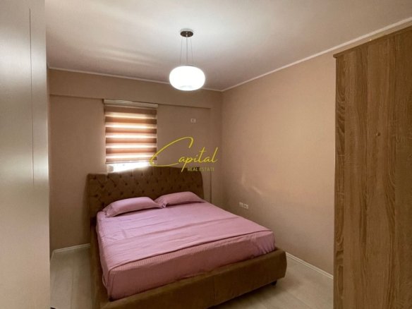 APARTAMENT ME QERA 3+1+2 LIQENI I THATE 1.400 EURO