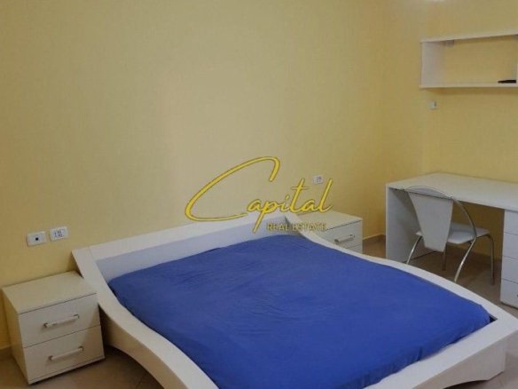 APARTAMENT ME QERA 2+1 RRUGA E BARRIKADAVE 700 EURO