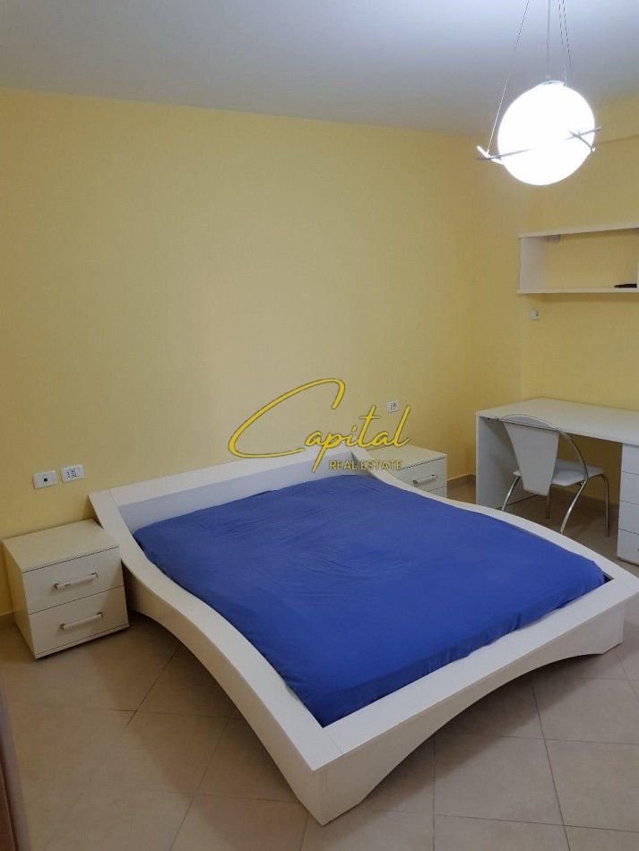 WhatsApp Image 2026-01-06 at 11.38.24 AM APARTAMENT ME QERA 2+1 RRUGA E BARRIKADAVE 700 EURO
