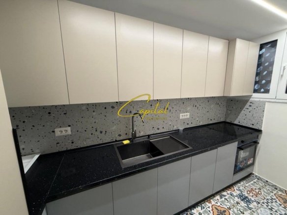 APARTAMENT ME QERA 2+1 21 DHJETORI 850 EURO
