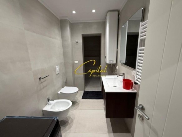 APARTAMENT ME QERA 2+1 21 DHJETORI 850 EURO