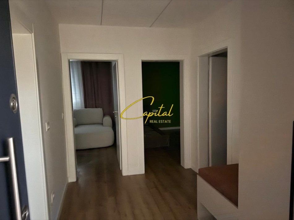 APARTAMENT ME QERA 2+1 21 DHJETORI 850 EURO