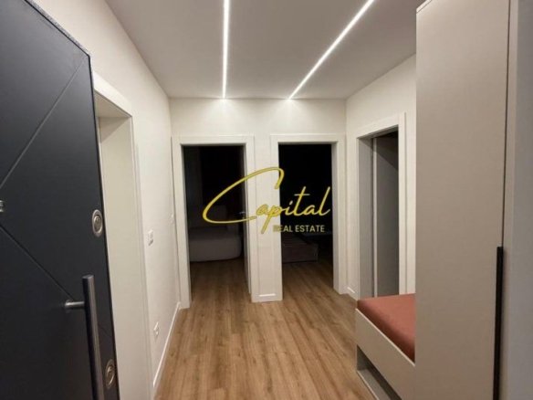 APARTAMENT ME QERA 2+1 21 DHJETORI 850 EURO