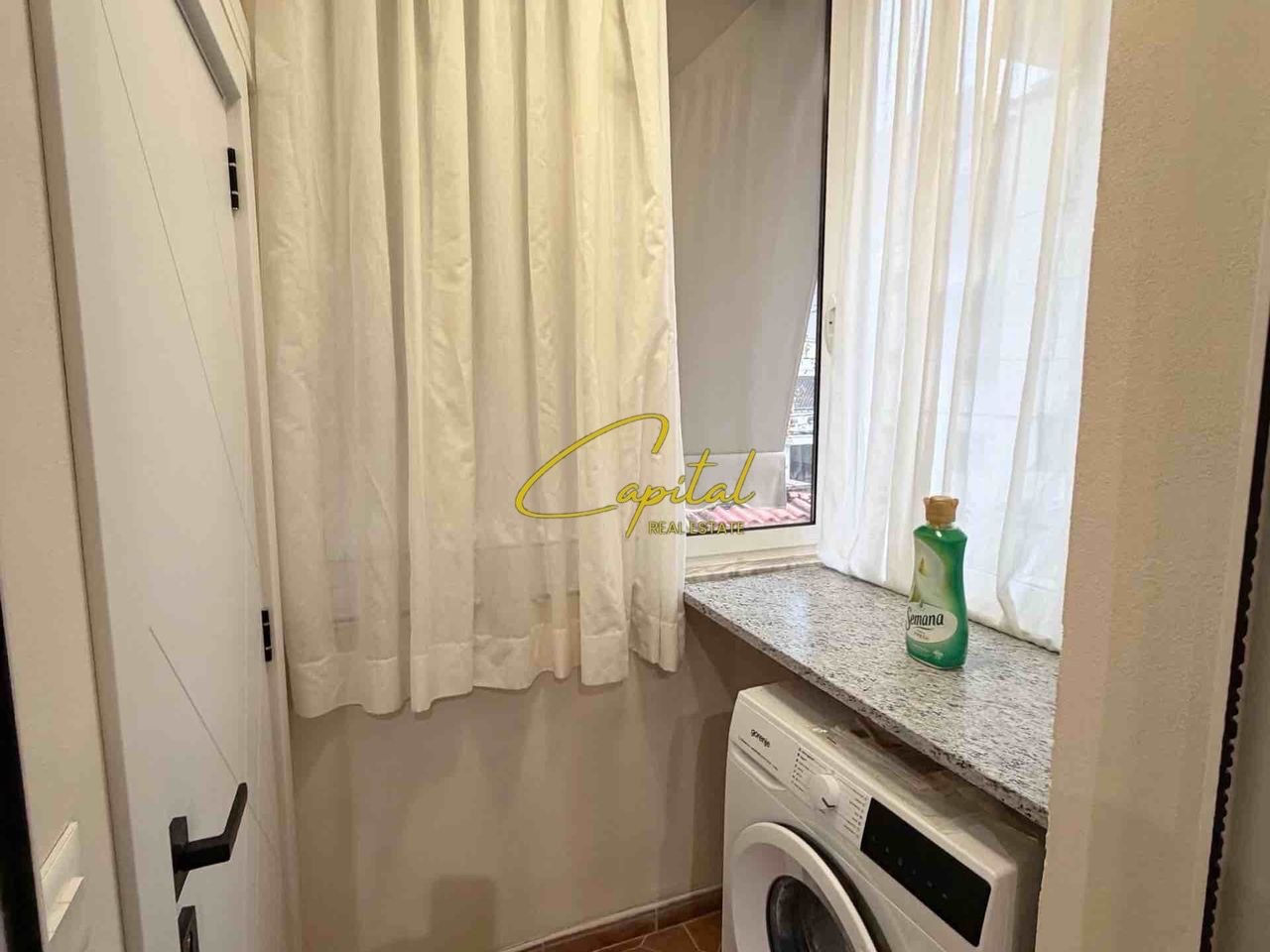 APARTAMENT ME QERA 1+1 KOMPLEKSI DELIJORGJI 60.000 LEKE