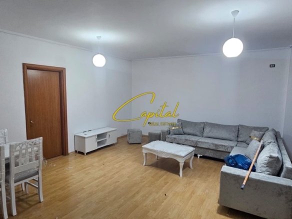 APARTAMENT ME QERA 2+1+2 YZBERISHT 50.000 LEKE
