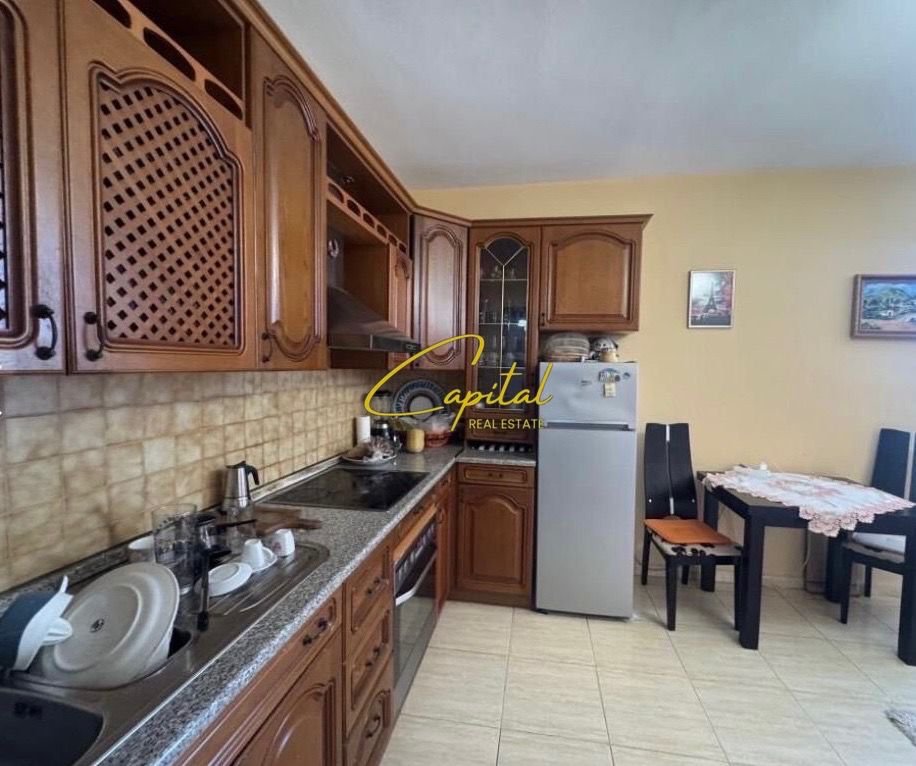 WhatsApp Image 2026-01-06 at 9.40.01 AM (1) APARTAMENT ME QERA 1+1 RRUGA E BOGDANEVE 60.000 LEKE