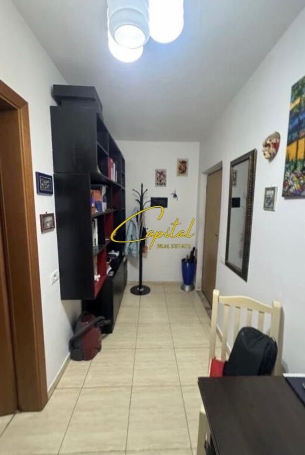 WhatsApp Image 2026-01-06 at 9.40.02 AM (1) APARTAMENT ME QERA 1+1 RRUGA E BOGDANEVE 60.000 LEKE