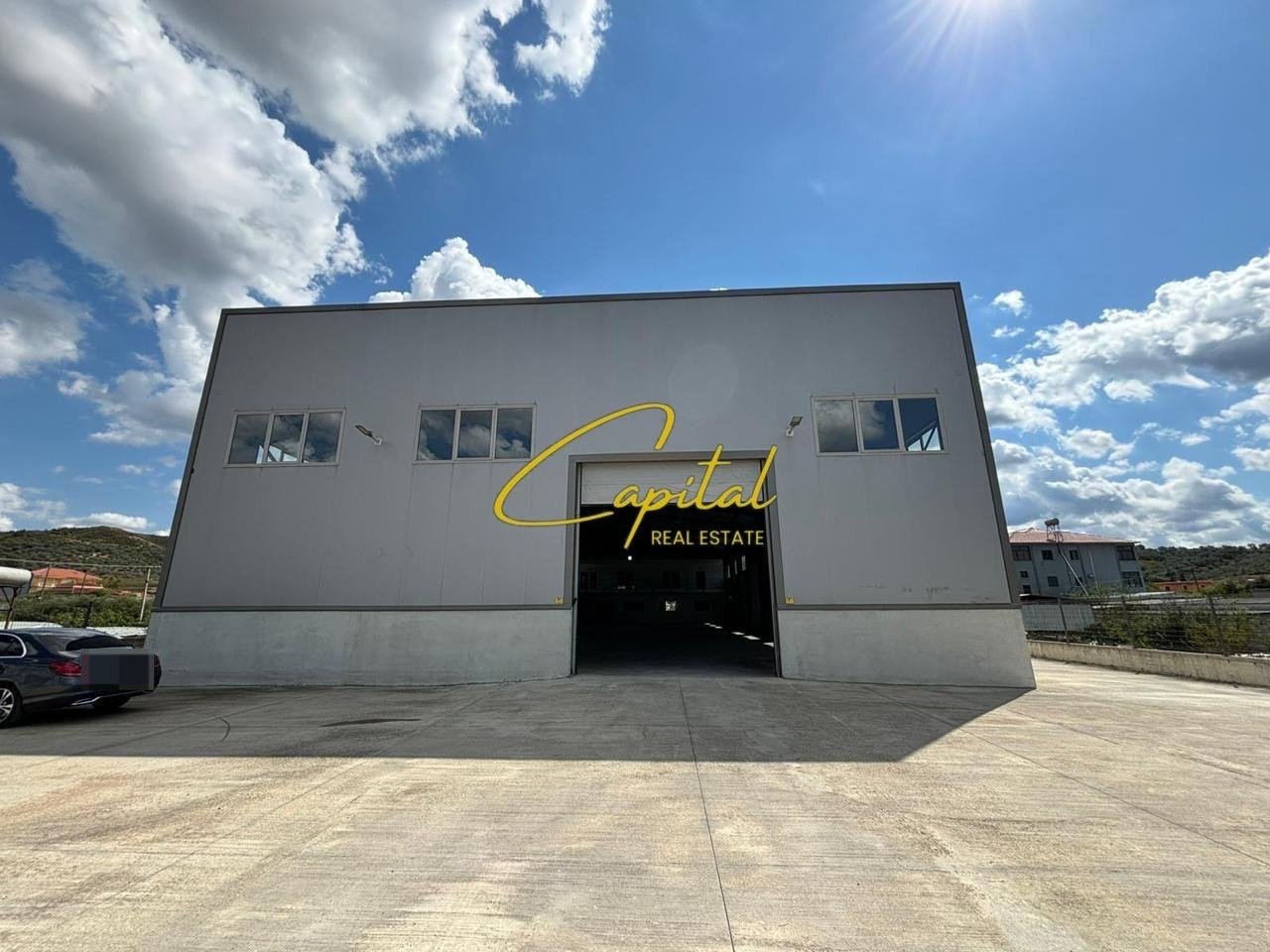 KAPANON INDUSTRIA ME QERA 1.100 M2 VORE 500.000 LEKE