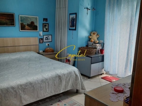 SHITET APARTAMENT 2+1 ZOGU I ZI 195.000 EURO