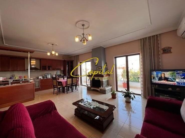 VIE PRIVATE ME QERA 505 M2 CASA ITALIA 900 EURO