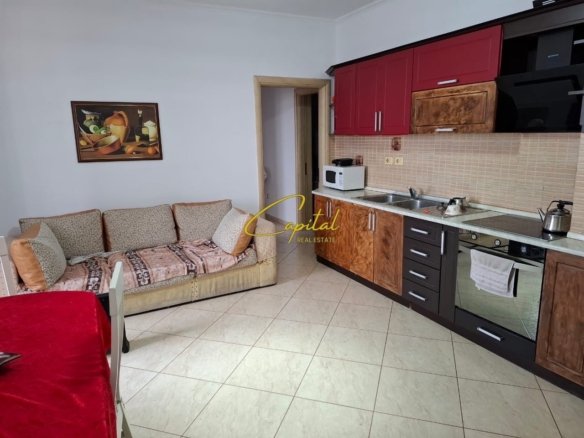 APARTAMENT ME QERA 2+1 RRUGA FORTUZI 70.000 LEKE
